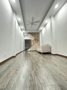Trước nhà ô tô tránh, kinh doanh đỉnh